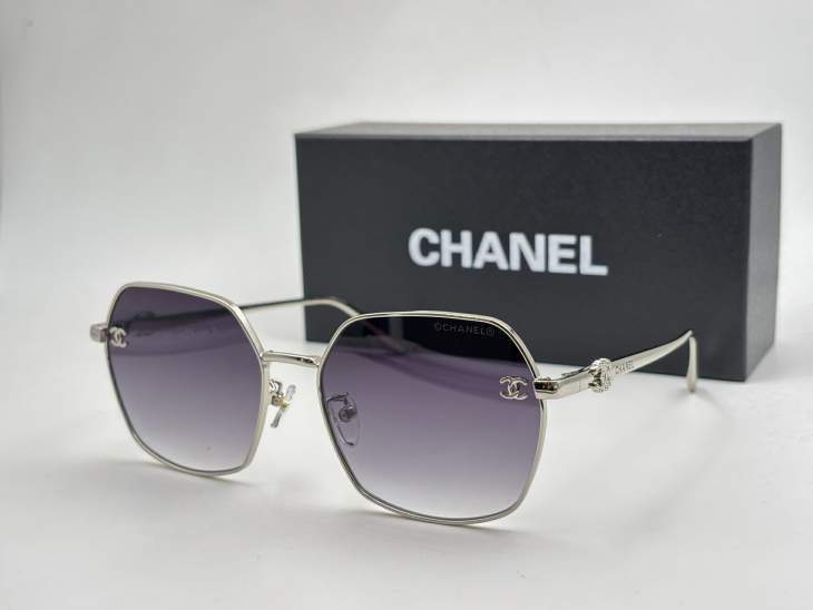 Picture of Chanel Sunglasses _SKUfw76988624fw